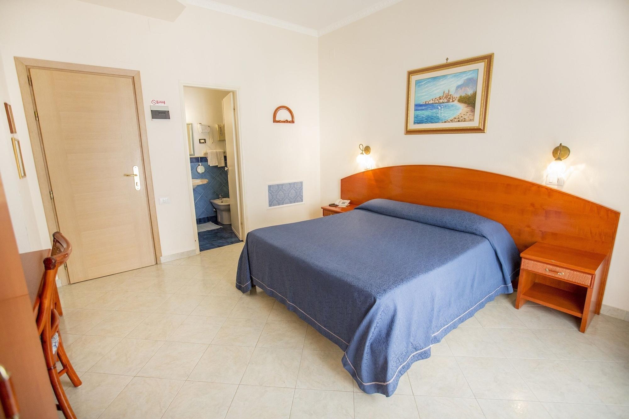 Hotel Mediterraneo Cefalu Bagian luar foto