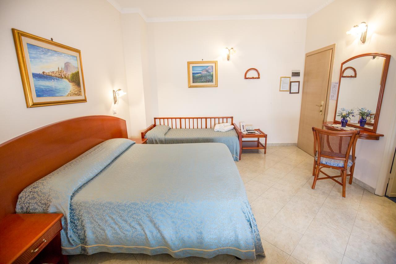 Hotel Mediterraneo Cefalu Bagian luar foto