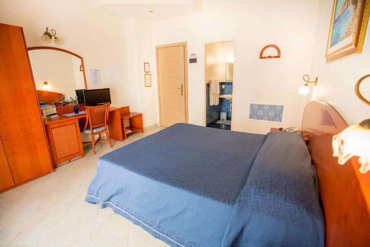 Hotel Mediterraneo Cefalu Bagian luar foto
