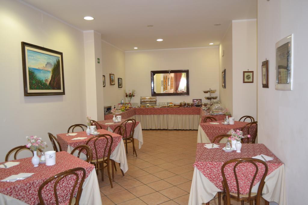 Hotel Mediterraneo Cefalu Bagian luar foto